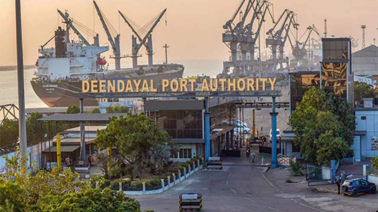 Deendayal Port Sets Record By Unloading 79,780 Tonnes Of Coal In 24 Hours